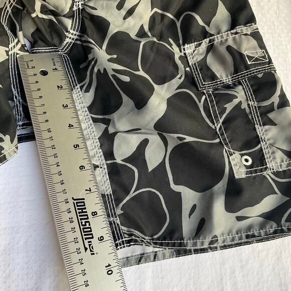 Old Navy Men’s Swimming Trunks size L, Gray Aloha Floral - Picture 4 of 10